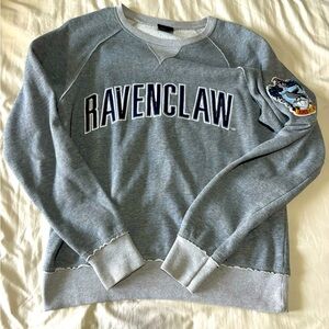 Harry Potter ravenclaw sweater in excellent condition size medium